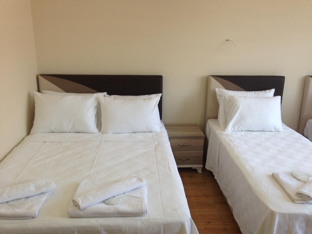 Goeruer Hotel Istanbul Room photo